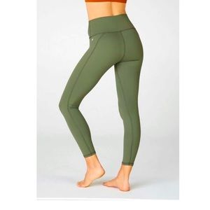 Fabletics High-waisted Powerhold 7/8 XS/4 Safari